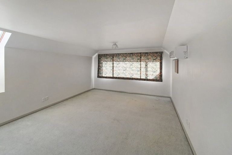 Photo of property in 25 Epsom Road, Hokowhitu, Palmerston North, 4410