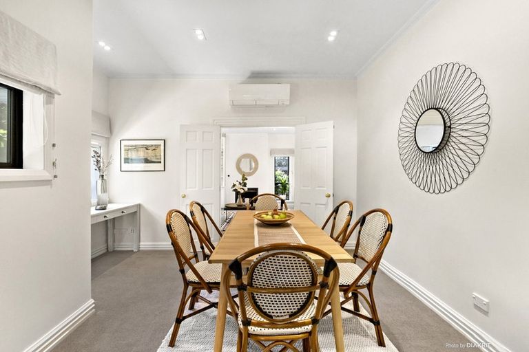 Photo of property in 54b Hobson Street, Thorndon, Wellington, 6011