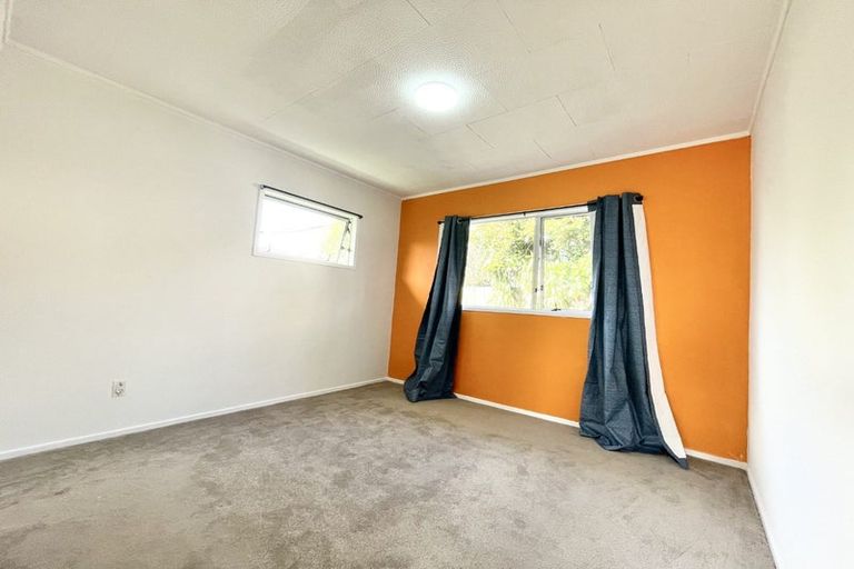 Photo of property in 116 Borich Road, Sunnyvale, Auckland, 0612