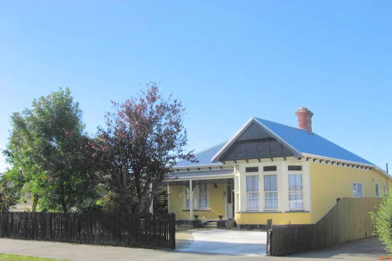 Photo of property in 1 Burnett Street, Ashburton, 7700
