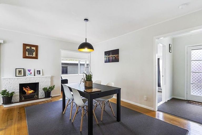 Photo of property in 24a Blanes Road, Weymouth, Auckland, 2103