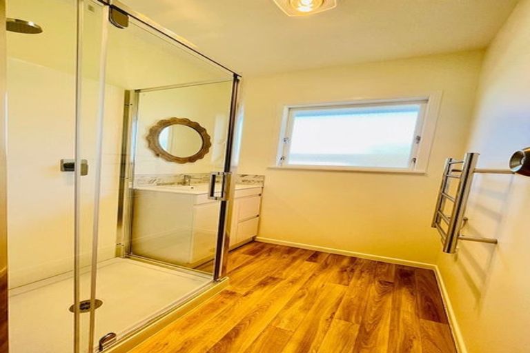 Photo of property in 2/35 Wallace Road, Papatoetoe, Auckland, 2025