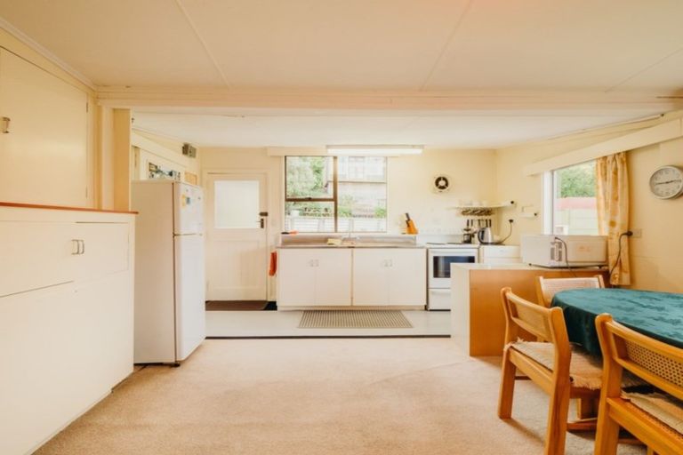 Photo of property in 940 Harington Point Road, Harington Point, Dunedin, 9077