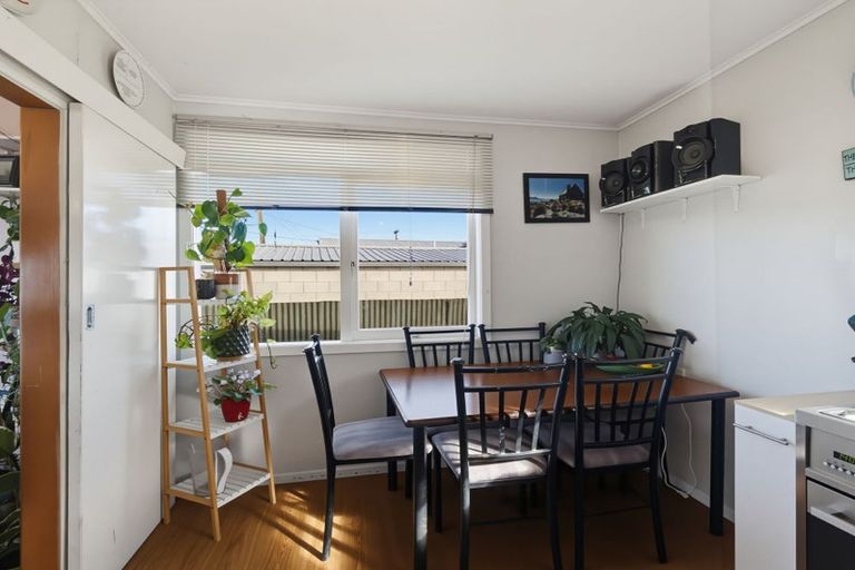 Photo of property in 25 Mcgreevy Street, Waipawa, 4210