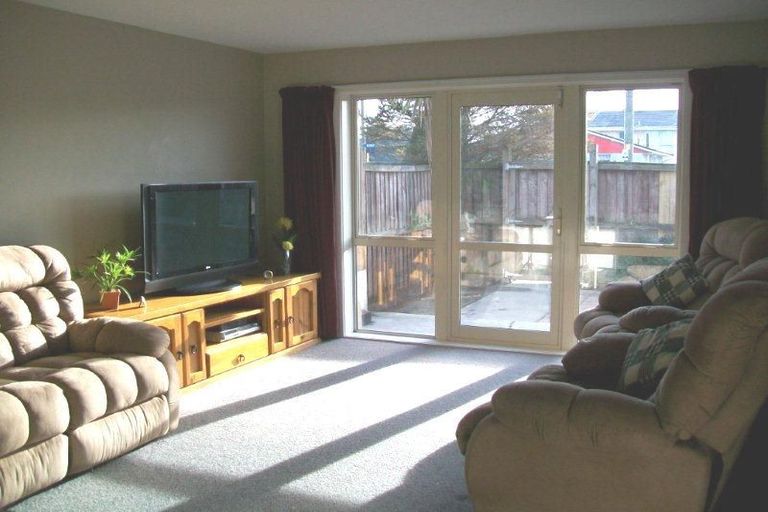 Photo of property in 2/20 Peer Street, Upper Riccarton, Christchurch, 8041