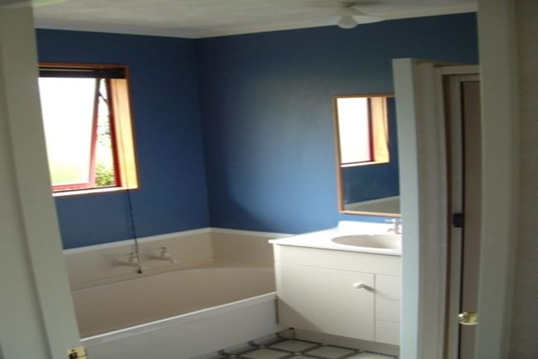 Photo of property in 1 Heath Place, Stoke, Nelson, 7011