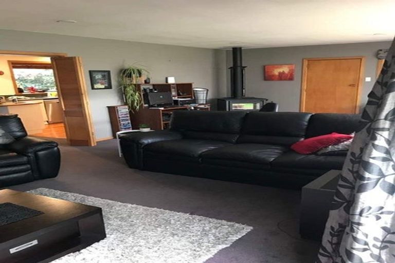 Photo of property in 22 Liverton Crescent, Bishopdale, Christchurch, 8053