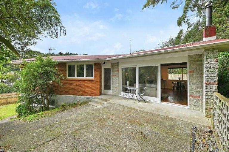 Photo of property in 22 Holborn Drive, Stokes Valley, Lower Hutt, 5019