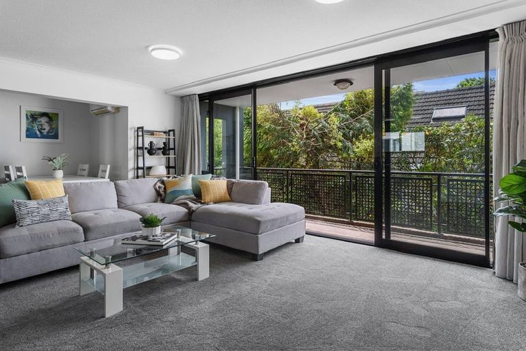 Photo of property in 1/90 Springfield Road, St Albans, Christchurch, 8014