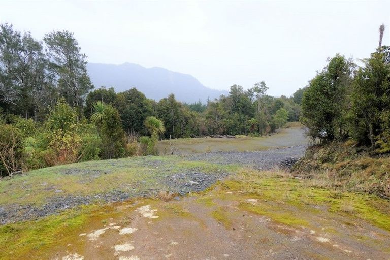 Photo of property in 11 Railway Terrace, Runanga, 7803