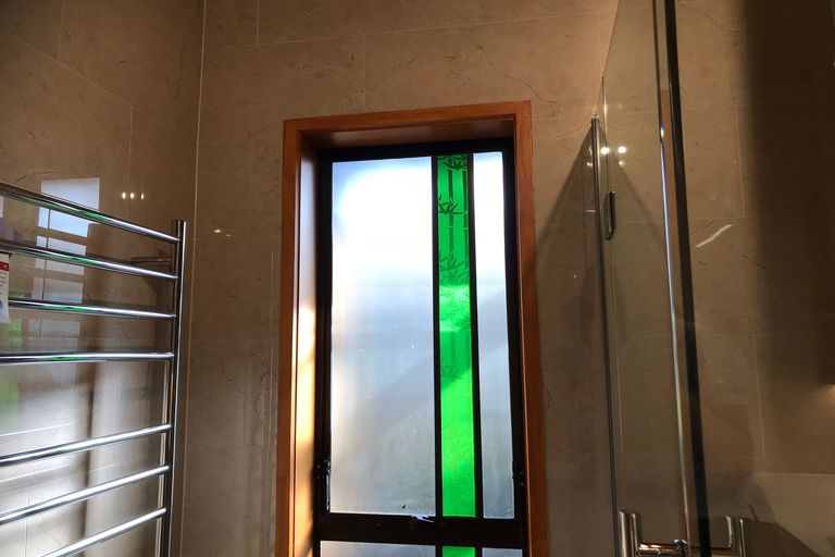 Photo of property in 84 Shakespeare Road, Milford, Auckland, 0620