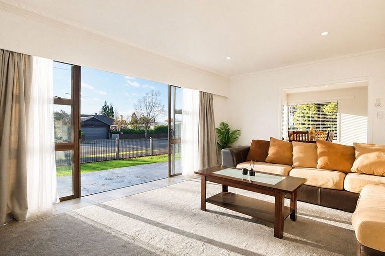 Photo of property in 56 Braid Road, St Andrews, Hamilton, 3200