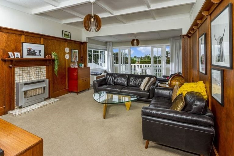 Photo of property in 53 Aramoana Avenue, Devonport, Auckland, 0624
