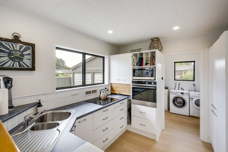 Photo of property in 52 Guppy Road, Greenmeadows, Napier, 4112