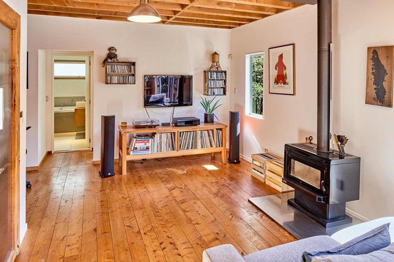 Photo of property in 101 Cluny Road, Plimmerton, Porirua, 5026