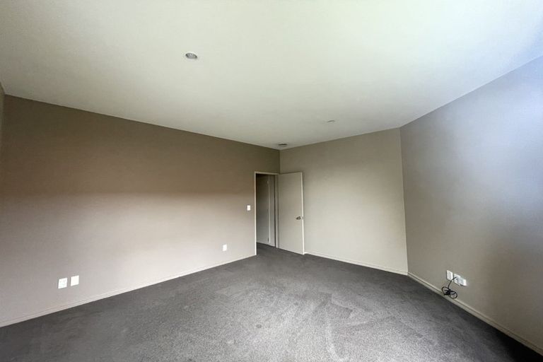 Photo of property in 9 Fearnley Grove, Albany, Auckland, 0632