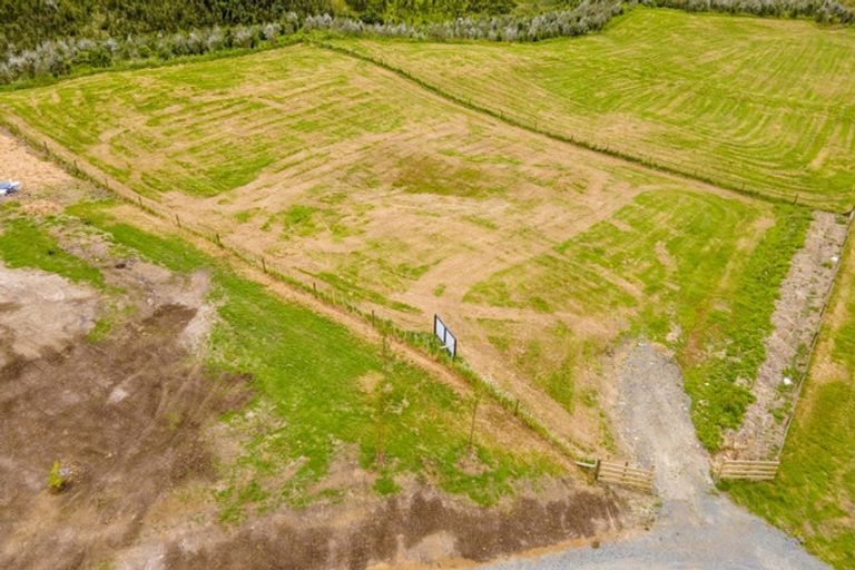 Photo of property in 674 Millbrook Road, Waipu, 0582