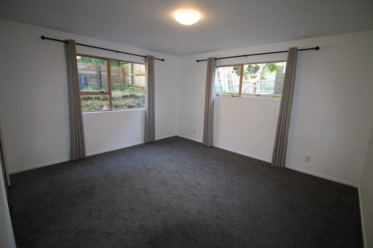 Photo of property in 21 Te Kiteroa Grove, Churton Park, Wellington, 6037