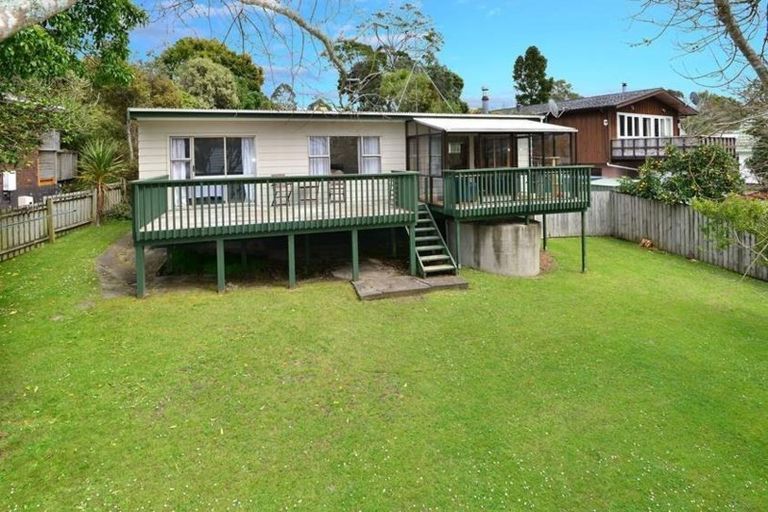 Photo of property in 51 Gledstane Road, Stanmore Bay, Whangaparaoa, 0932