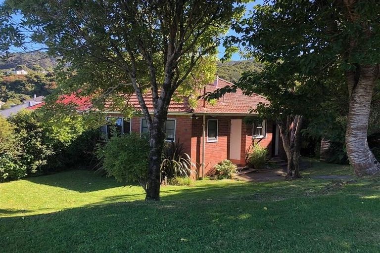 Photo of property in 60 Sunshine Avenue, Karori, Wellington, 6012