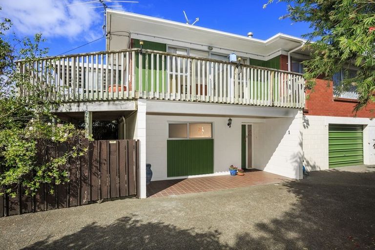 Photo of property in 1/11 Bayview Road, Hauraki, Auckland, 0622