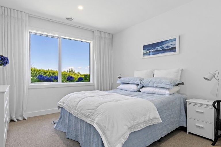 Photo of property in 35 Locheagles Rise, Kinloch, Taupo, 3377