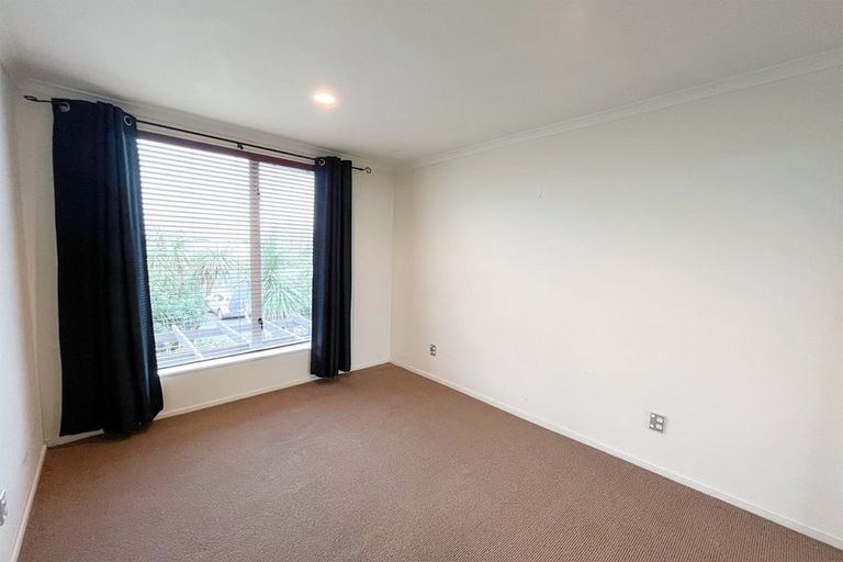 Photo of property in 9x Clearwater Cove, West Harbour, Auckland, 0618