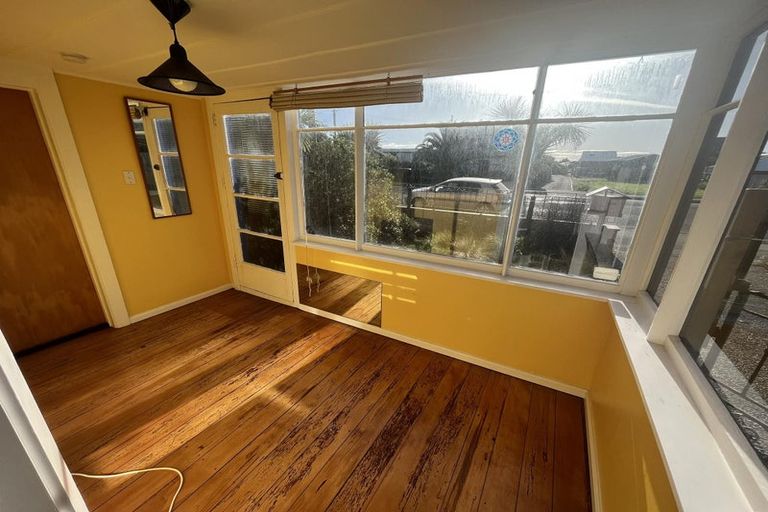 Photo of property in 13 Effingham Street, North New Brighton, Christchurch, 8083