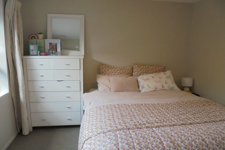 Photo of property in 2/39 Jennifer Street, Bryndwr, Christchurch, 8053