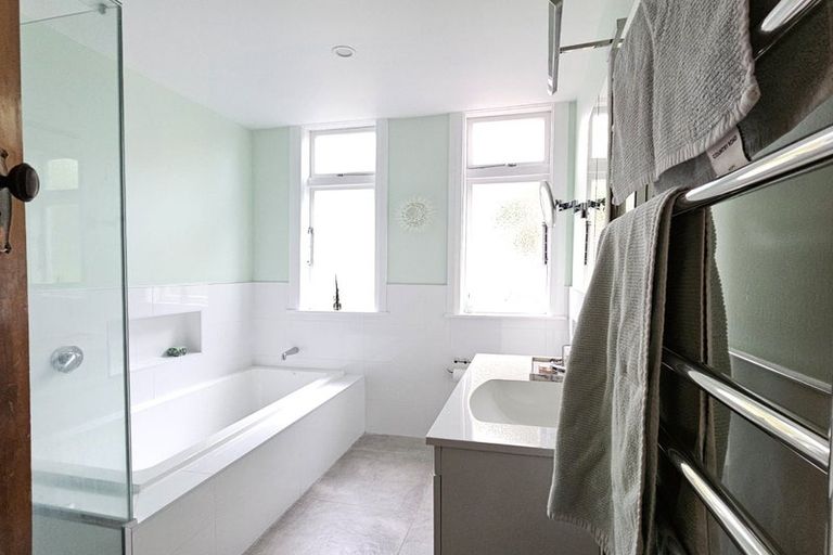 Photo of property in 8 Newcombe Crescent, Karori, Wellington, 6012