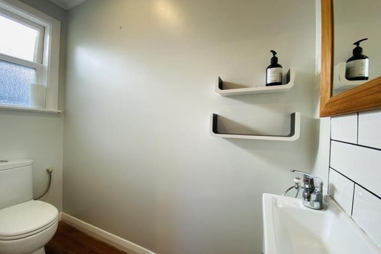 Photo of property in 27 Benares Street, Khandallah, Wellington, 6035