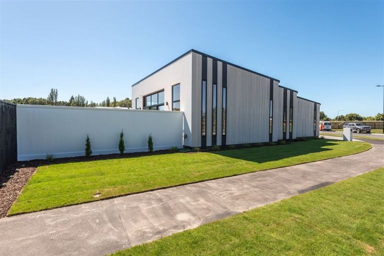 Photo of property in 18 Twin Meadows Drive, Casebrook, Christchurch, 8051