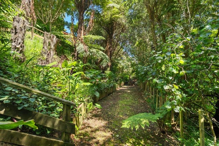 Photo of property in 23a Donnelly Street, Oakura, 4314