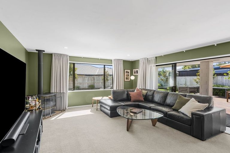 Photo of property in 40 Forest Drive, Parklands, Christchurch, 8083