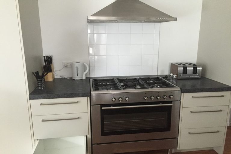 Photo of property in 4a Royal Park Drive, Parklands, Christchurch, 8083