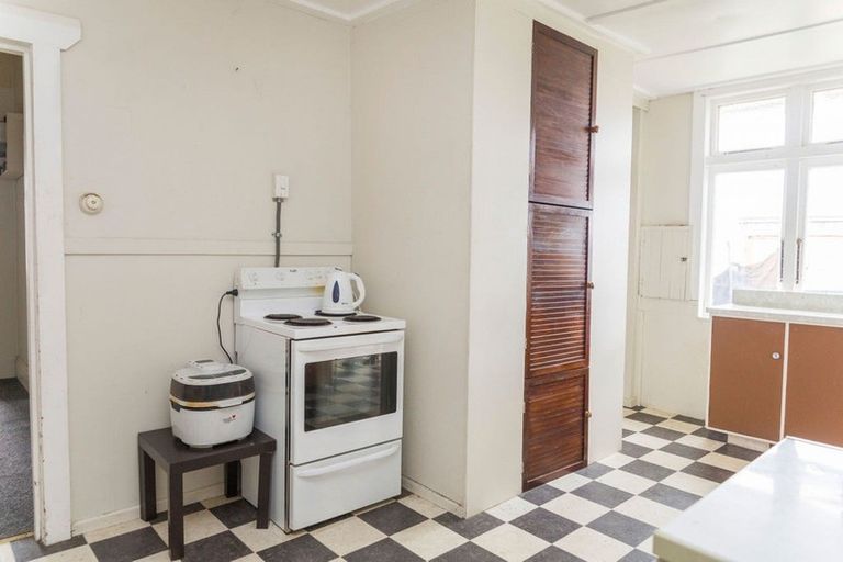 Photo of property in 7 Seddon Street, Dannevirke, 4930