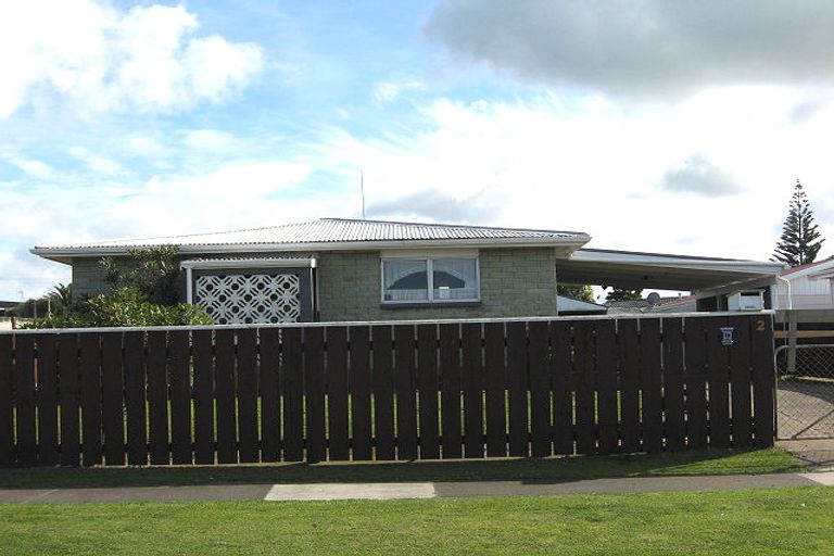 Photo of property in 2 Kupe Place, Castlecliff, Whanganui, 4501