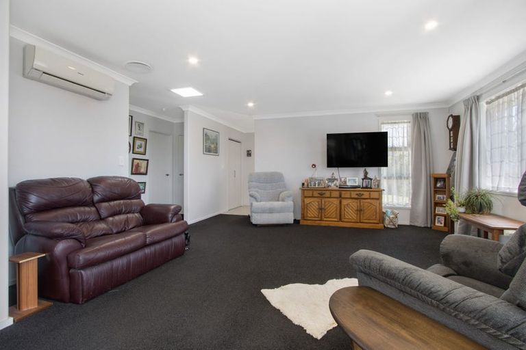 Photo of property in 22 Clive Road, Katikati, 3129