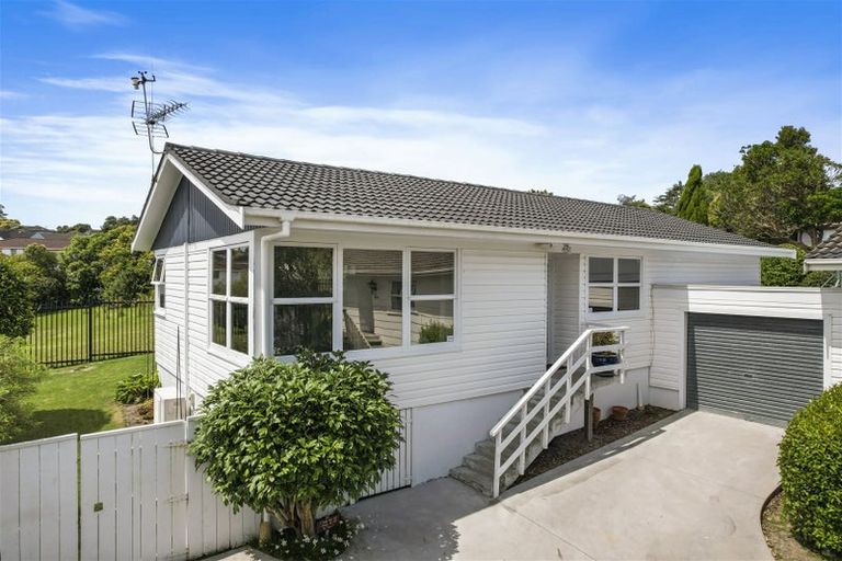 Photo of property in 2/34a Sunnynook Road, Sunnynook, Auckland, 0620