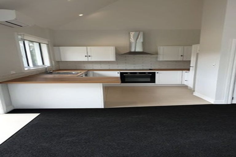 Photo of property in 53a Tauhinu Road, Miramar, Wellington, 6022