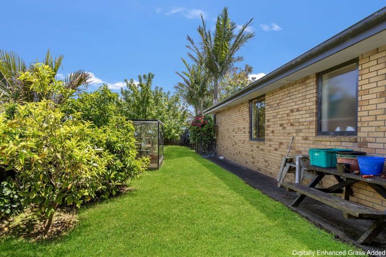 Photo of property in 10 Ringwood Place, Whitianga, 3510