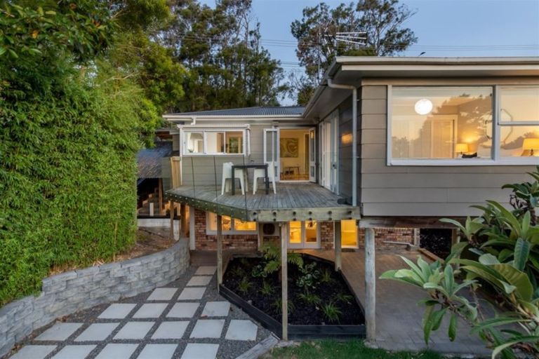 Photo of property in 206 Upper Harbour Drive, Greenhithe, Auckland, 0632