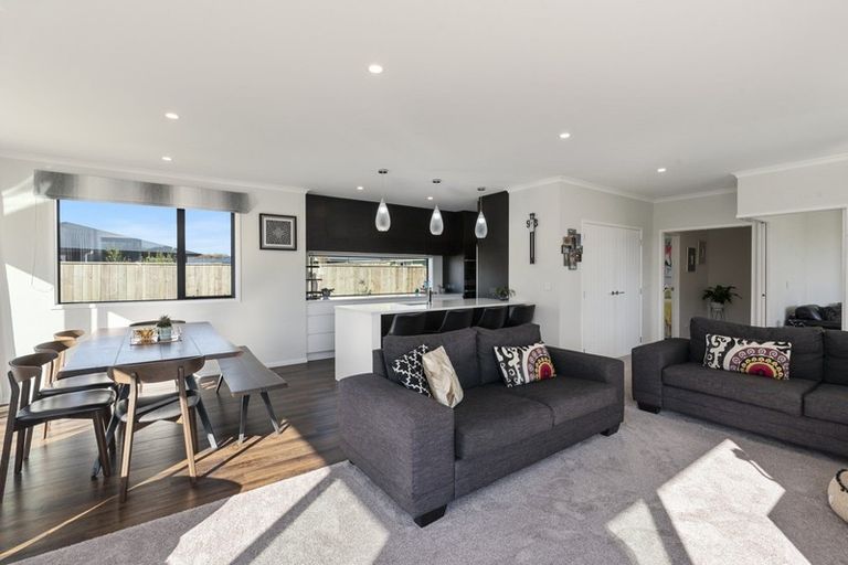 Photo of property in 13 Kilsby Place, Levin, 5510