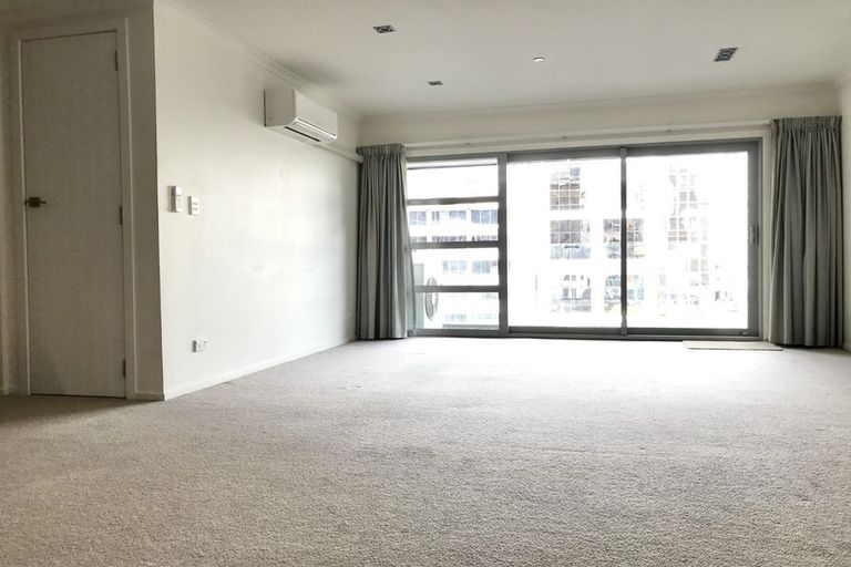 Photo of property in Bellagio Apartments, 4e/39 Taranaki Street, Te Aro, Wellington, 6011