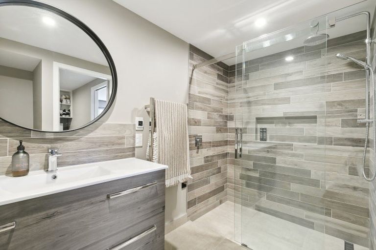 Photo of property in 12 Clutha Avenue, Khandallah, Wellington, 6035