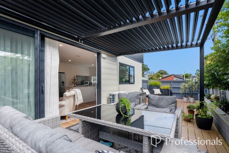 Photo of property in 1/51 Kings Crescent, Hutt Central, Lower Hutt, 5010