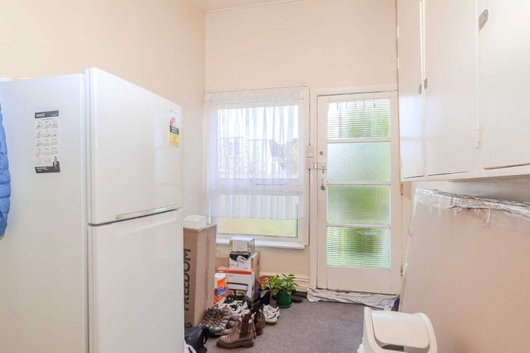 Photo of property in 10 Porritt Avenue, Mount Victoria, Wellington, 6011