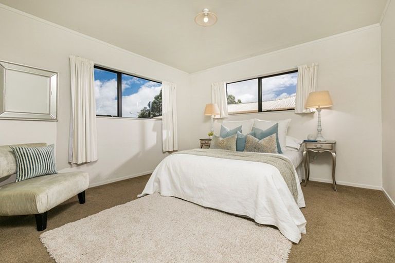 Photo of property in 2/150 Arran Road, Browns Bay, Auckland, 0630