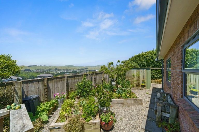 Photo of property in 15 Kahurangi Heights, Aotea, Porirua, 5024