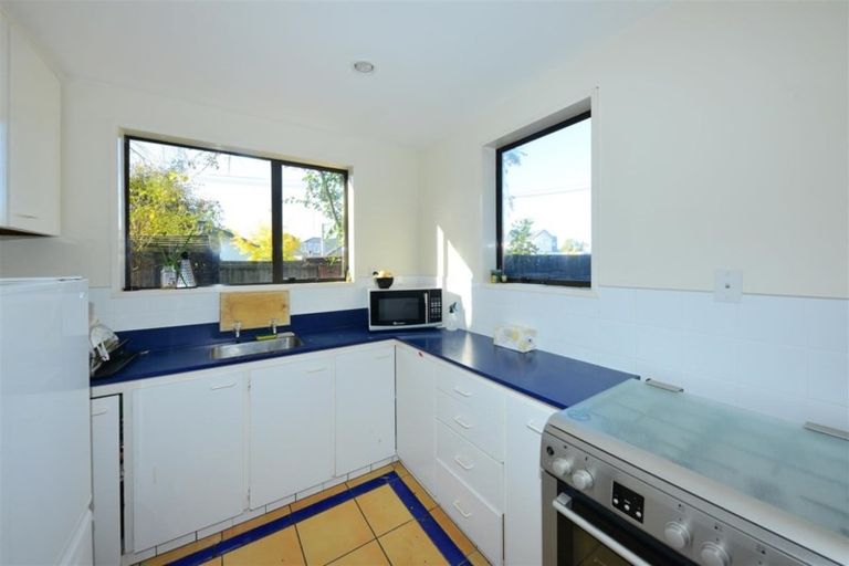 Photo of property in 2a Coles Place, St Albans, Christchurch, 8014